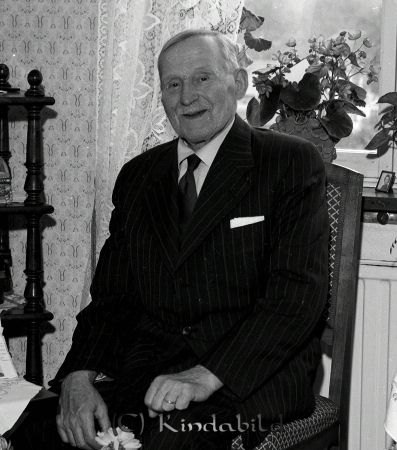 Hugo Andersson Pensionärshemmet Kisa
raja 
Hugo Andersson Kisa
Porträtt-Man 80 årsfirande


Nyckelord: Andersson Kisa