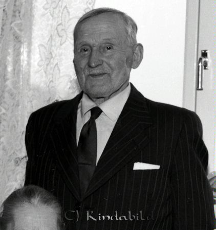 Hugo Andersson Pensionärshemmet Kisa
raja 
Hugo Andersson Kisa
Porträtt-Man 80 årsfirande


Nyckelord: Andersson Kisa