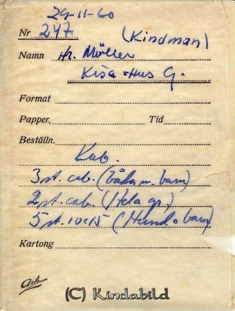 Herr Müller Kindman Kisa Hus 9
Herr Müller Kindman Kisa Hus 9
Nyckelord: Müller Kisa