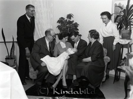Herr Müller Kindman Kisa Hus 9
raja 
Herr Müller Kindman  
Grupporträtt

Nyckelord: Müller Kisa