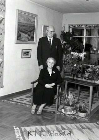 Familjen Sandström Kisa
raja 
Familjen Sandström  
Grupporträtt

Nyckelord: Sandström Kisa