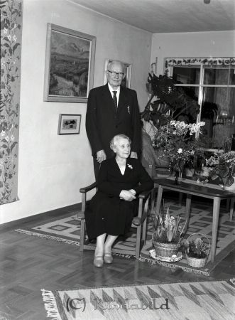 Familjen Sandström Kisa
raja 
Familjen Sandström  
Grupporträtt

Nyckelord: Sandström Kisa