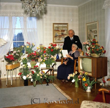 Familjen Sandström Kisa
raja 
Familjen Sandström  
Grupporträtt


Nyckelord: Sandström Kisa
