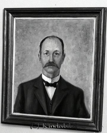 Eklund Konfektion AB Kisa
raja 
Eklund Konfektion AB  
Föremål Tavla

raja
Gustav Alfred Eklund, född 1858, skräddare i Södra Rothult.
Källa: Gerd Pettersson

Nyckelord: Eklund Kisa