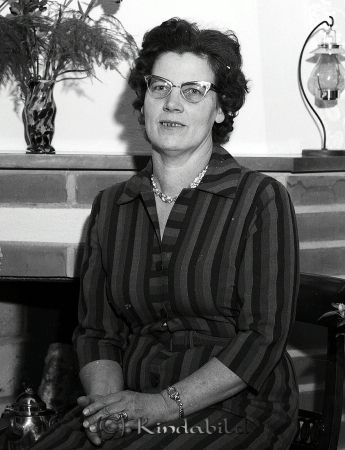 Fru Rydström Lövingsborg Kisa
raja 
Fru Rydström Lövingsborg  
Porträtt-Kvinna 50 årsfirande

raja
Min mamma Judith Rydströms 50-årsdag 28 februari 1961 
Källa: Karin Rydström

Nyckelord: Rydström Kisa