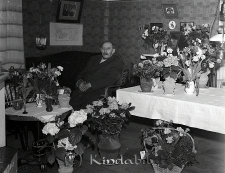 Herr Axel Svensson Ennesbo Kisa
raja 
Axel Svensson Ennesbo  
Porträtt-Man 90 årsfirande

raja
Axel Herman Svensson, Ennesbo, Kisa
1871-1965. 
Källa: Gerd Pettersson

Nyckelord: Svensson Ennesbo
