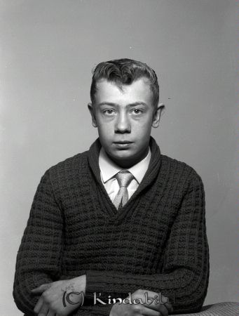 Nisse Andersson Björkäng Kisa
raja 
Nisse Andersson  
Porträtt-Man

raja
Nils Andersson, son till Ernst och Linnéa Andersson Björkäng.
Nils antog namnet Lönn. Gift med Kristina .
 1980 bor familjen i Åbylund med tre barn Angelica, Jenny och Christian.
 Källa: Studiegruppen hembygdsgården

Nyckelord: Andersson Björkäng
