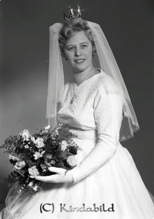 Jan Andersson Kisa
raja 
Jan Andersson  
Brudfoto


raja
Birgitta Andersson f.Eriksson, Lillågatan, Kisa. Gift med Jan Andersson. Vigda 5/11 1960. 
Källa: Tommy Karlsson

Nyckelord: Andersson Kisa