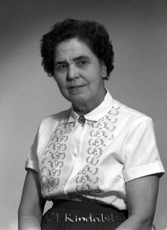Fru Olga Pettersson Bergdala Kisa
raja  
Olga Pettersson Bergdala  
Porträtt-Kvinna

Nyckelord: Pettersson Bergdala