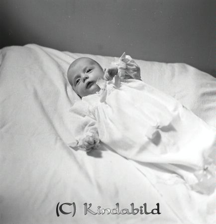 Leif Olof Landin Rothult
raja  
Leif Olof Landin Rothult
Porträtt-Barn Dopfotografi 

Nyckelord: Landin Rothult