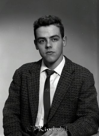 Raymond Oskarsson Lindsberg Tidersrum
raja  
Raymond Oskarsson Lindsberg 
Porträtt-Man

raja
Raymond Oskarsson Lindsberg Tidersrum
Källa: margareta
 
raja
Raymond Oskarsson född 1943 i Kisa, son till Nils Oskar Karlsson och Maj-Britt född Grankvist.
 1990 bodde han i Brunflo i Jämtland.
 Syskon till honom Gerd gift med Hans Hult och Ronny.
 Källa: Studiegruppen hembygdsgården 
Nyckelord: Oskarsson Lindsberg