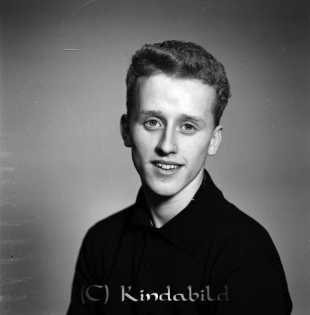 Hans Elg Ulrikagatan 8 Kisa
raja  
Hans Elg Kisa
Porträtt-Man
 

Nyckelord: Elg Kisa