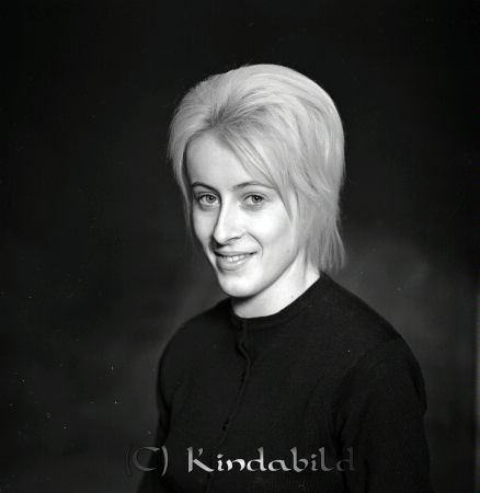 Birgitta Petersson Drottninggatan 14 Kisa
raja  
Birgitta Petersson Kisa
Porträtt-Kvinna 


Nyckelord: Petersson Kisa