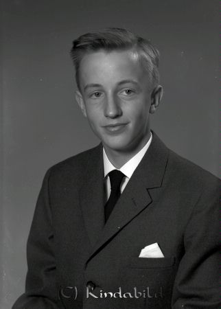Nilsson Bruno Grönedegatan Kisa
raja  
Nilsson Bruno Kisa
Porträtt-Man Konfirmationsfoto   

raja
Bruno Nilsson, son till Elna Nilsson född Dahlqvist och hennes man.
 Bröder är Björn och Åke.
 1980 bodde han på Linnégatan 63 och gör så fortfarande
 Källa: Studiegruppen hembygdsgården 
Nyckelord: Nilsson Kisa