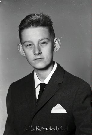 Brorsson Sven Erik Kjettestorp Kisa
raja  
Brorsson Sven Erik Kjettestorp
Porträtt-Man Konfirmationsfoto   
 

Nyckelord: Brorsson Kjättestorp