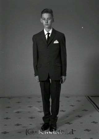 Brorsson Sven Erik Kjettestorp Kisa
raja  
Brorsson Sven Erik Kjettestorp 
Porträtt-Man Konfirmationsfoto   
 

Nyckelord: Brorsson Kjettestorp