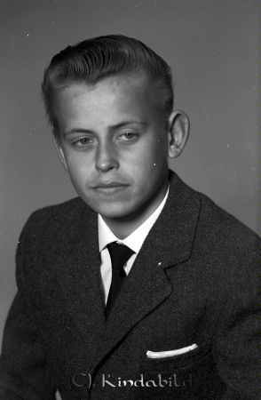 Karlsson Arne Kisa Hus E Kisa
raja  
Karlsson Arne Kisa  
Porträtt-Man Konfirmationsfoto   
 

Nyckelord: Karlsson Kisa