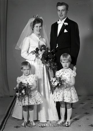 Gunnar Nilsson Svalsjö
raja
Gunnar Nilsson Svalsjö
Brudpar

Nyckelord: Nilsson Svalsjö