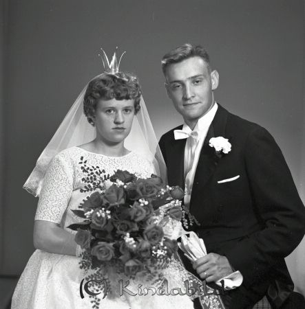 Arne Andersson
Arne Andersson

pim
bröllopsporträtt
Nyckelord: Andersson Åtvidaberg