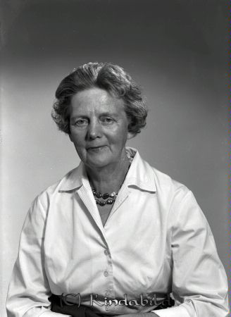 Anna Järnland Rimforsa
ibfr
Anna Järnland Rimforsa
Porträtt-Kvinna

raja
Anna (1903-1990), dotter till Konrad Johansson i Sonebo.
Syskonen var Janne,Karin, Henning, Bert,  Arvid, Ingmar, Einar. 
Källa: Gerd Pettersson 

Nyckelord: Järnland Rimforsa