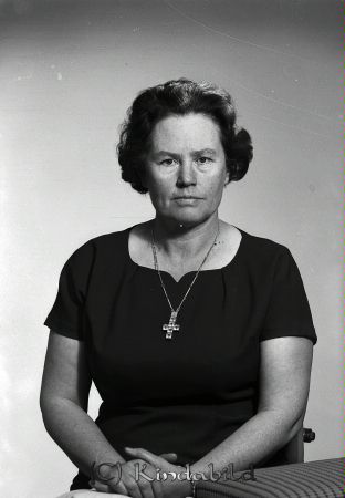 Fru Ekö Tidersrum
ibfr
Fru Ekö Tidersrum
Porträtt-Kvinna

raja
Hustru till pastor Ebbe Ekö Tidersrums församling 
Källa: Gerd Pettersson

raja
Maja Ekö, hustru till prästen Ebbe Ekö.
 Barn: Barbro Maria född 1946 i Linköping
 Bengt Magnus född 1949 i Tidersrum
 Bo Anders född 1954 i Tidersrum
 Källa: Studiegruppen hembygdsgården och Folkräkning 1970 
Nyckelord: Ekö Tidersrum