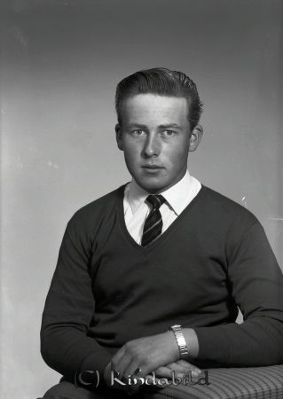 Yngve Andersson Tidersrum
gepe
Karl Ernst Yngve Andersson �?rtomta Tidersrum född 1943 i Kisa.
Nyckelord: Yngve Tidersrum