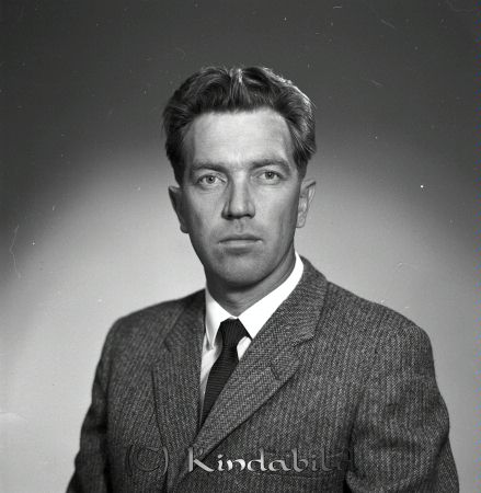 Evert Krantz
Evert Krantz

pim
Porträtt-man

raja
Evert Krantz född 1929, Sandstugan 
Källa: marie krantz

raja
Barn till Evert och Birgitta är Susanne, Eva och Lena.
Evert död 2018. 
Källa: Gerd Pettersson


Nyckelord: Krantz Kisa