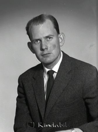 Bengt Larsson
Bengt Larsson

pim
Porträtt-man

raja
Bengt Larsson född 1935, son till Gillis och Helga Larsson. 
Syskon var Karl-Einar Larsson och Gunvor gift Nilsson Harg 
Källa: Gerd Pettersson

Nyckelord: Larsson Kisa