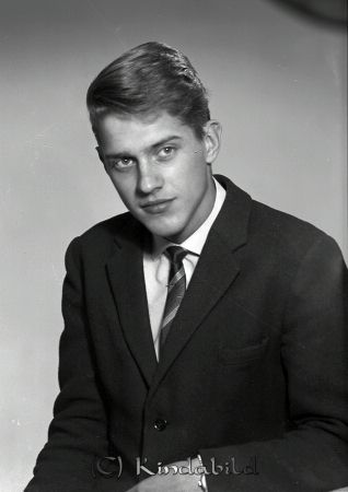 Bo Arnell
Bo Arnell

pim
Porträtt-man

raja
Sven Bo Göran Arnell född 1946, son till skolläraren Sven Arnell Opphems skola och Alva Astrid Arnell född 1920 i Gärdserum.
1970 bodde familjen kvar i Opphems skola.
1980 bodde Bo Arnell i Askim Göteborgs län. 
Källa: Gerd Pettersson

Nyckelord: Arnell Opphem