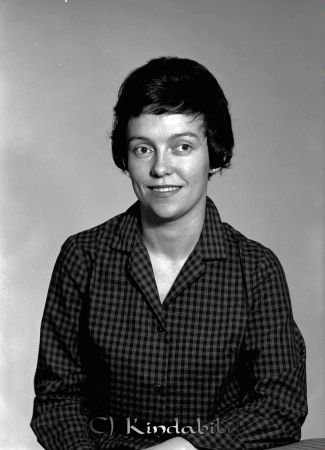 Ursula Lundin
Ursula Lundin

pim
Porträtt-kvinna
Nyckelord: Lundin Kisa