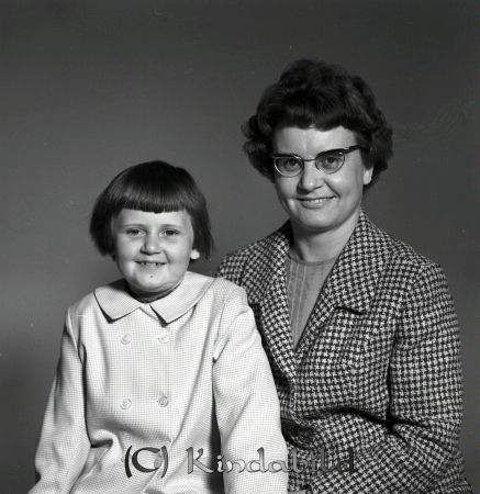 Lilian Nyman Kisa
gepe
Lilian Nyman med dotter Annika Kisa
Nyckelord: Nyman Kisa
