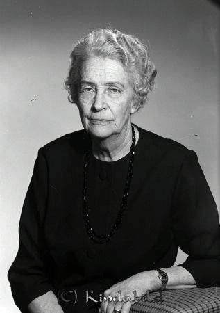 Inez Normell Kisa
gepe
Porträtt Kvinna
Inez Normell Kisa
gepe
Inez, syster till tandläkare Gustaf Sundström.
Källa: Kisa Lk
Nyckelord: Normell Kisa