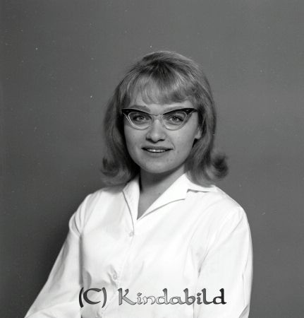 Birgitta Ydringer Årteflod Kisa
raja
En kvinna med blont axellångt hår bär glasögon med mörka bågar.

Nyckelord: Ydringer Kisa