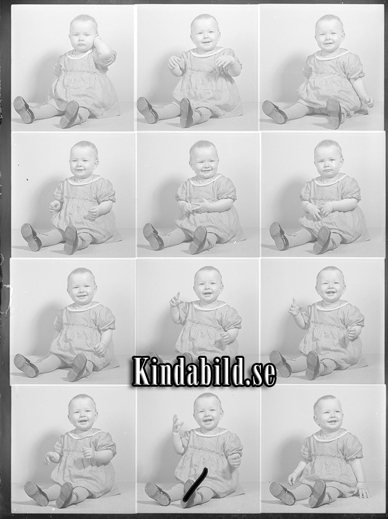 Kristina Johansson Urkhagen Kisa
raja
Flicka klädd i klänning  

raja
Kristina Johansson Urkhagen Kisa född 1940, dotter till tegelbruksarbetaren Karl Johan Johansson och Elsa Linnéa född Pettersson.
 Kristina gifte med Gunnar Andersson från Sörtorp.
 Källa: Studiegruppen hembygdsgården 
Nyckelord: Johansson Kisa