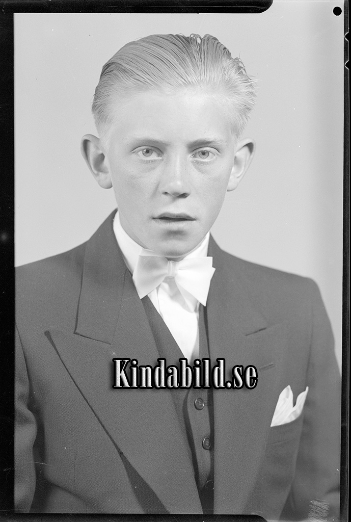 Karl-Erik Sleipner Lyckestorp Kisa
raja
Konfirmationsfoto

Nyckelord: Sleipner Kisa