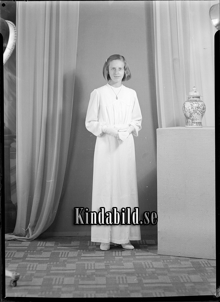 Alice Svensson Hovby Västra Eneby
raja
Konfirmationsfoto
Nyckelord: Svensson Västra Eneby