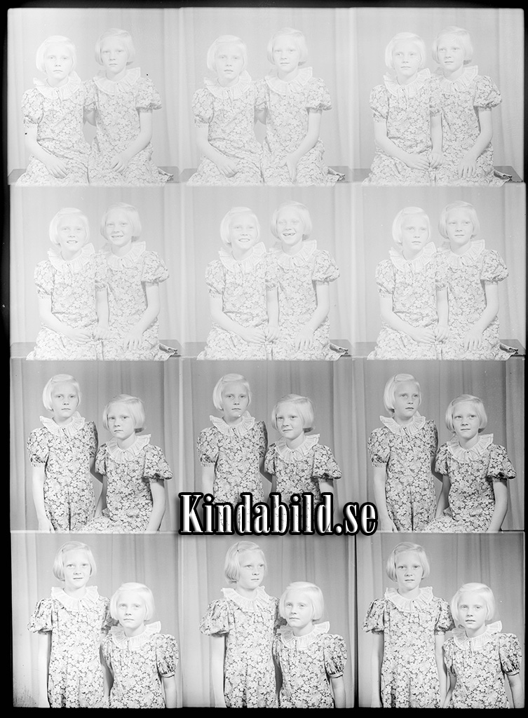 Iréne o Gun Nilsson Äskebäck Kisa
raja
Syskonpar

raja
Irene född 1931 och Gun-Britt född 1930 döttrar till Karl Johan Nilsson född 1870 och Hedvig Viktoria född 1890.
 Syskon: Karin Vendela född 1909 (gift med Gustav Adolf Franzon Kisa)
 Karl Elis född 1911
 Kurt Olof född 1920
 Margit Ingeborg född 1922
 Nils Gustav född 1924.
 Irene Nilsson gifte sig med Ingvar Knutsson och Gun-Britt med Lasse Hed..
 Källa: studiegruppen hembygdsgården och Folkräkning 1940 
Nyckelord: Nilsson Kisa