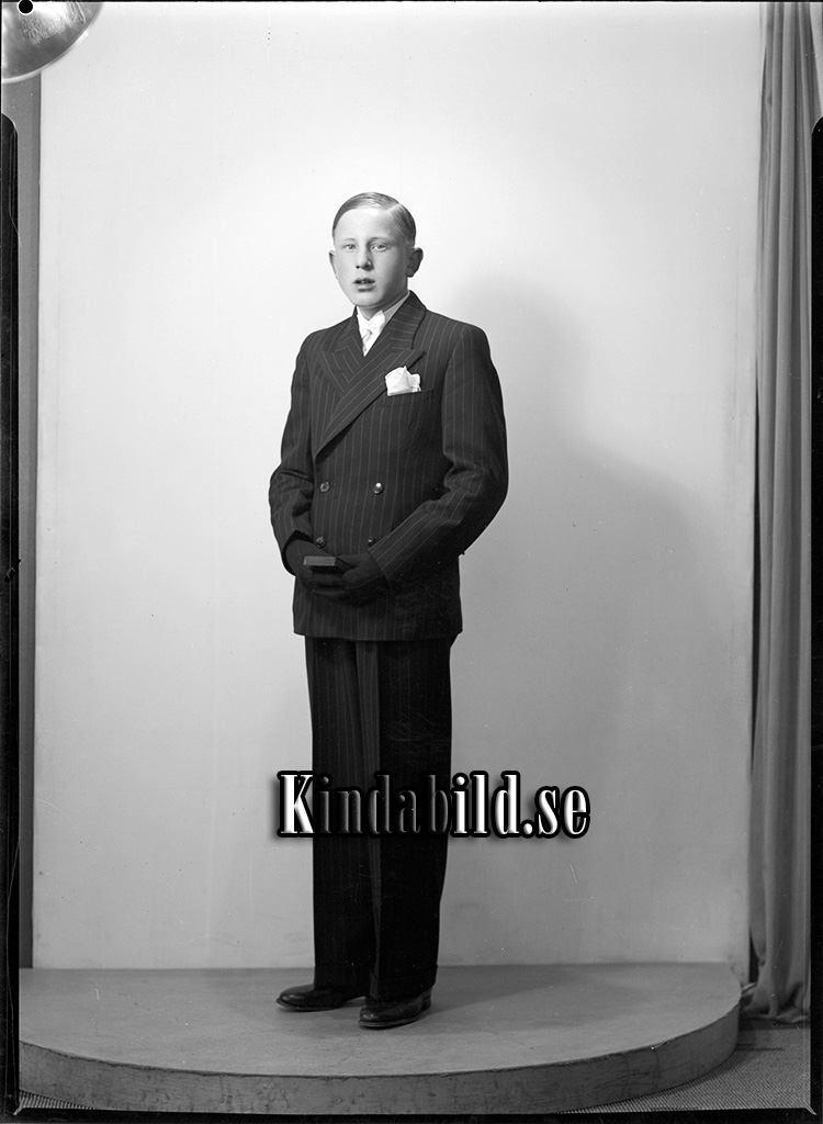 Birger Karlsson Vimantorp Kisa
raja
Konfirmationsfoto

Nyckelord: Karlsson Kisa
