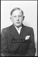 Filnamn=Falk - 9277a.jpg
Filstorlek=173KiB
Dimensioner=696x1024
Uppladdade datum=Jan 18, 2017 Falk - 9277a.jpg