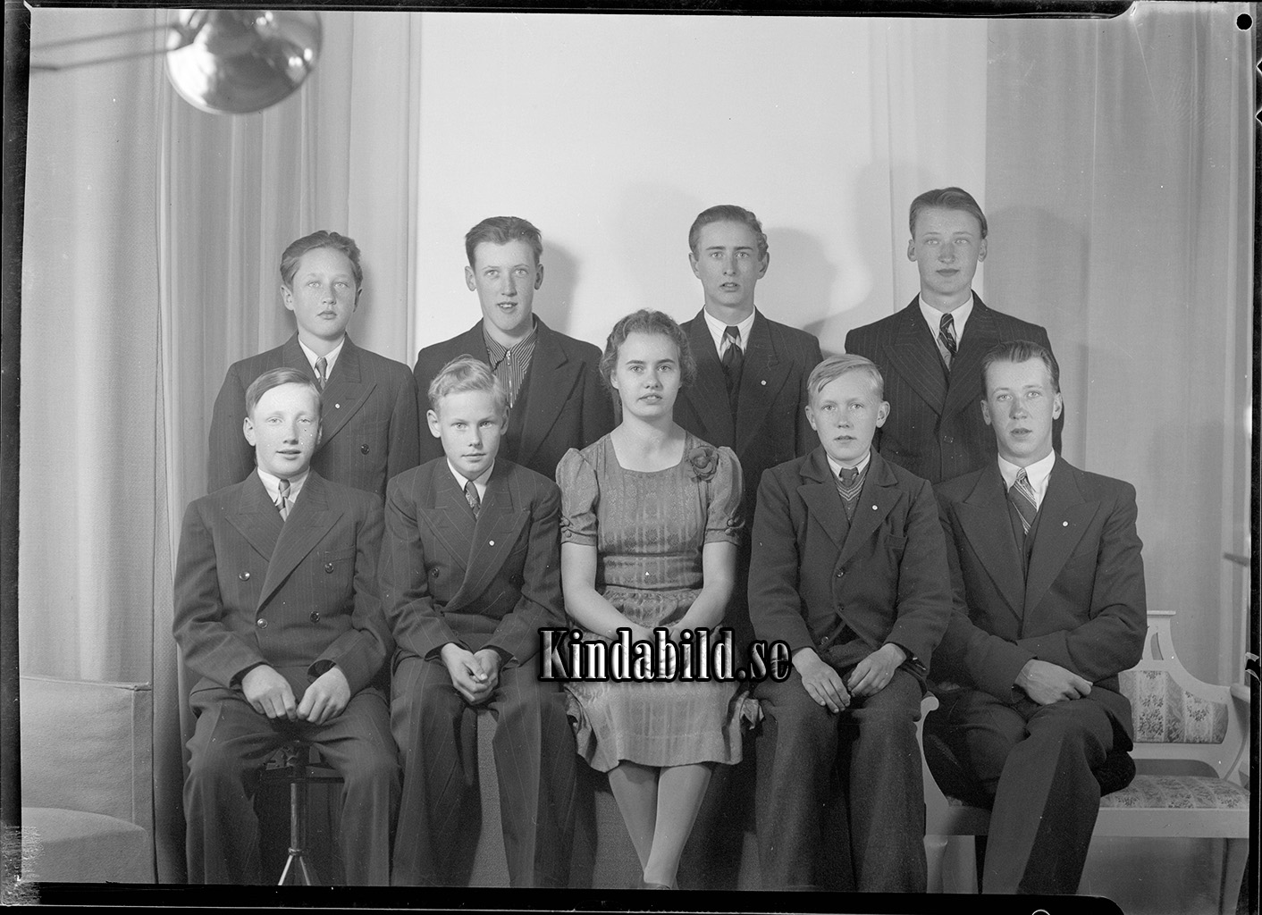 Margareta Kindvall Norra Rothult Kisa
raja
Grupporträtt med åtta män o en kvinna

Nyckelord: Kindvall Kisa