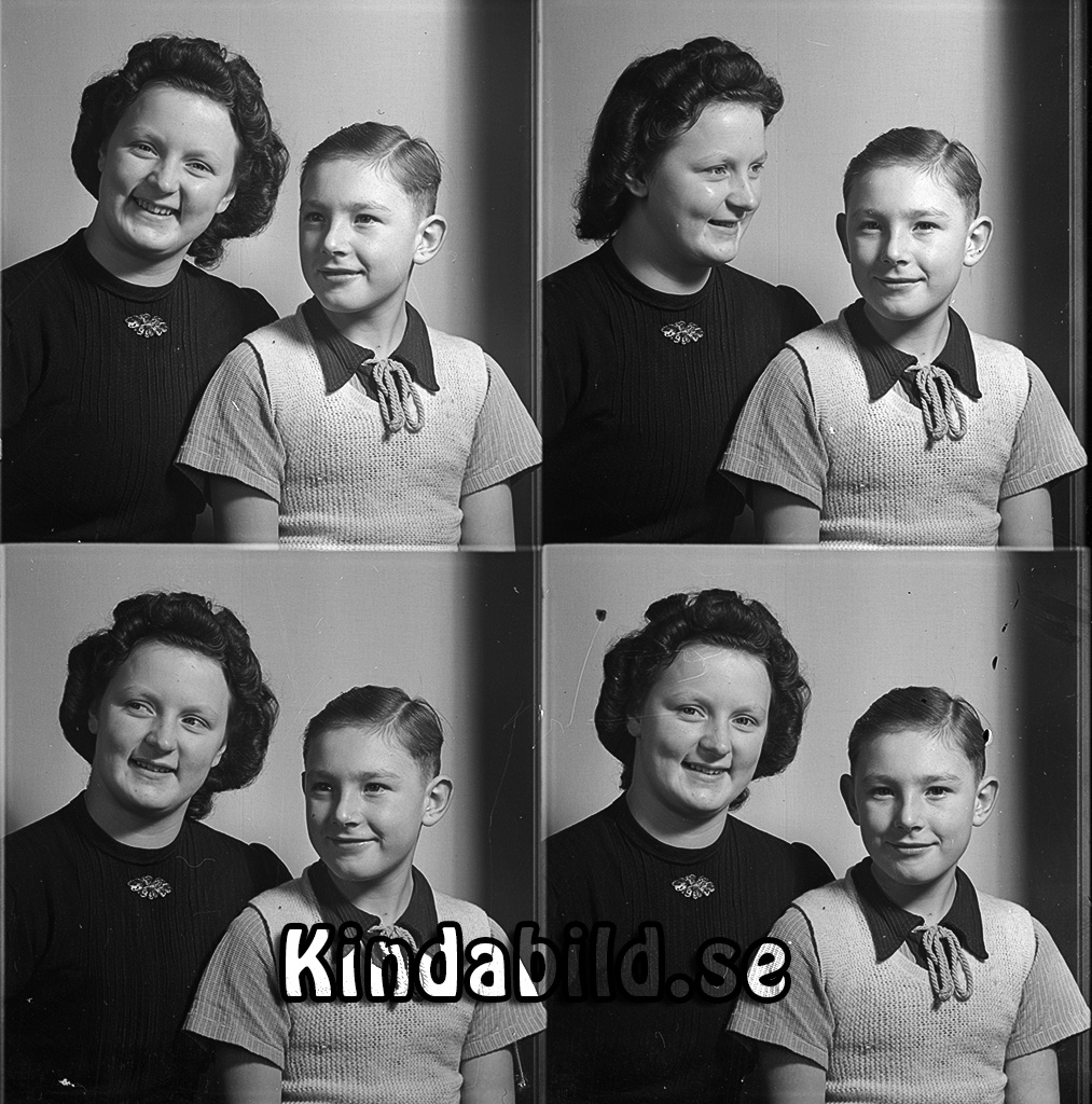 Karin Svensson o Arne Gillisson Kölefors
raja
Kvinna klädd i mörk klänning och pojke klädd i kortärmad skjorta under en väst

raja
Karin Ingrid Ottilia Svensson född 1923 i Tidersrum och Arne Gillisson född 1929 i Kisa.
Barn till Gillis Andersson och Ellen född Svensson 1904 i Tidersrum.
Familjen bodde i Karlström Kölefors.
Källa: Kyrkoarkiv Kisa 
Källa: Gerd Pettersson

Nyckelord: Gillisson Kölefors