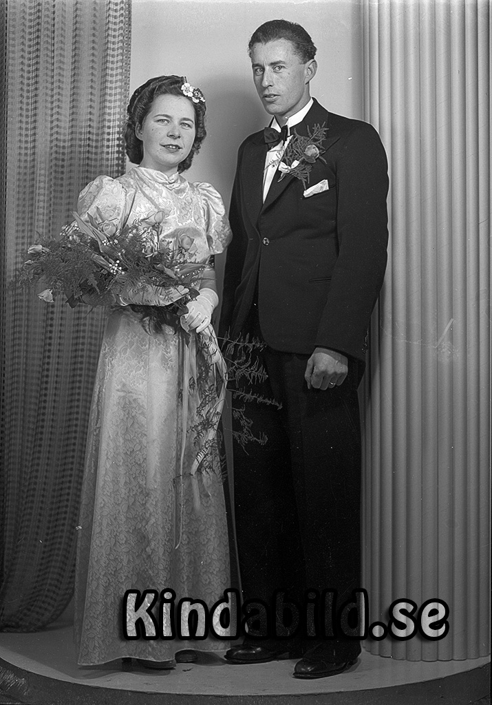 Edvin Gustavsson Oppeby
raja
Brudpar

Nyckelord: Gustavsson Oppeby