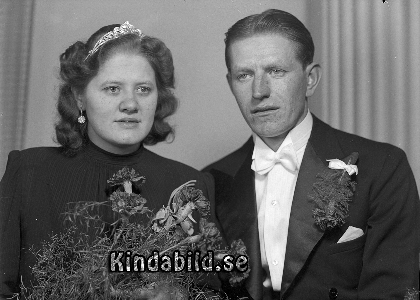 Yngve Pettersson Bäckaskog Kisa 
raja
Brudpar

Nyckelord: Pettersson Kisa