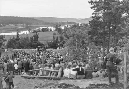 Allsångskväll
Kisa Hembygdsgård Allsång
Nyckelord: Kisa Hembygdsgård Allsång
