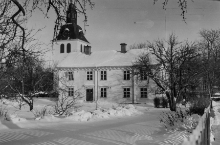 Kyrkskolan
Kyrkskolan på Ulrikagatan vid Kyrkan
Nyckelord: Kyrkskolan