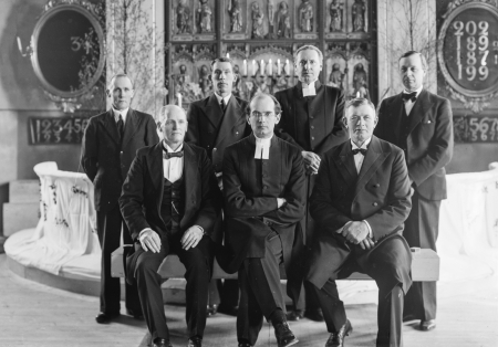Präster gruppfoto
Nyckelord: Gruppfoto präster