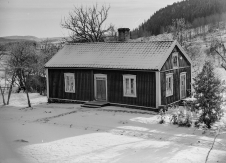 Nyckelord: Stuga
