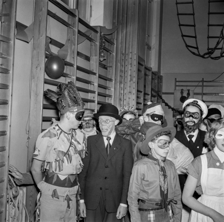 Nyckelord: Maskerad skolan