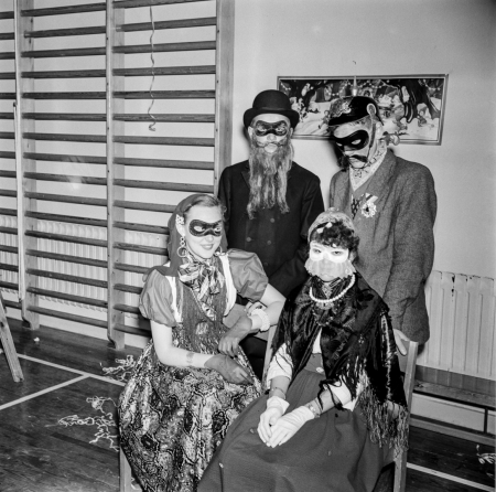 Nyckelord: Maskerad skolan