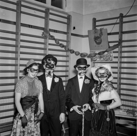 Nyckelord: Maskerad skolan